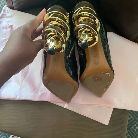 Check out these super cute and comfortable booties by Keeyahri! A must have! - Picture 5 of 5